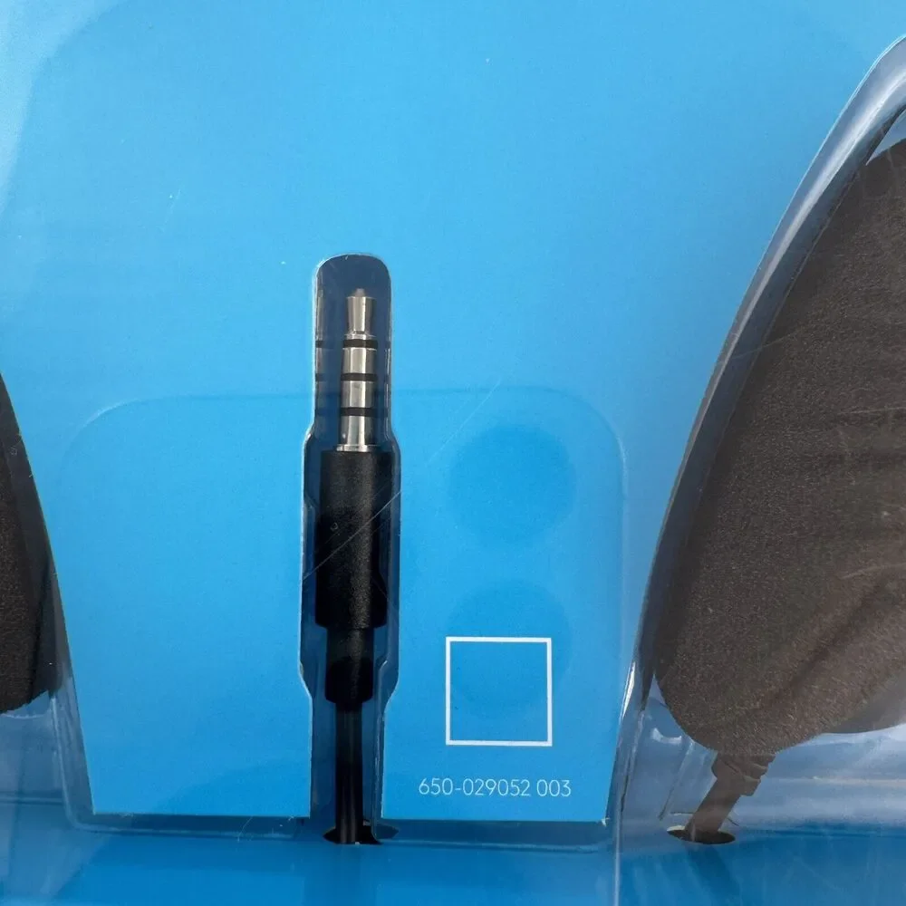 Logitech‎ H111 Stereo Headset with Microphone for Computers Smartphones Tablets